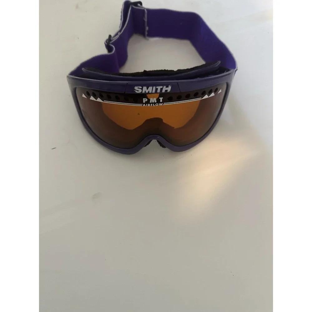 SMITH PMT Airflow Ski Goggles - Teardrop Shape - Foam Membrane - purple strap